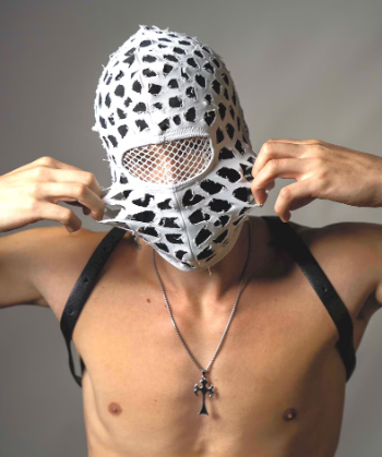 Distressed Spotted Mesh Full-Face Mask  112