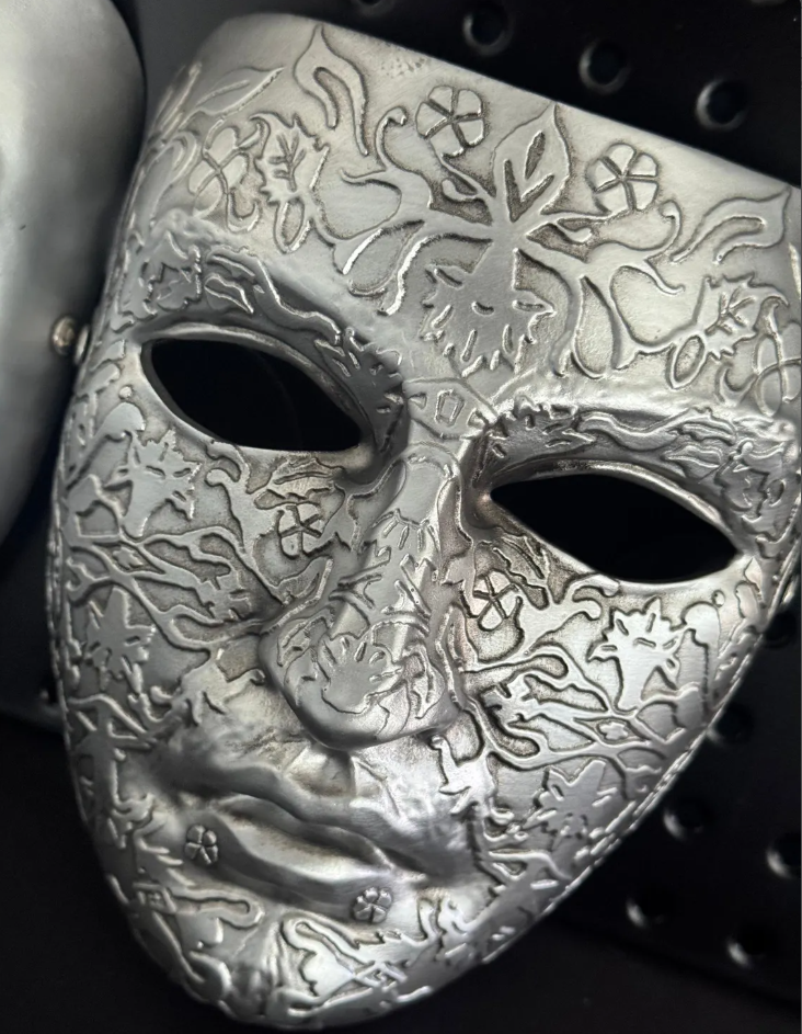 Silver Full-Face Regal Mask – Medieval Royal Accessory 197