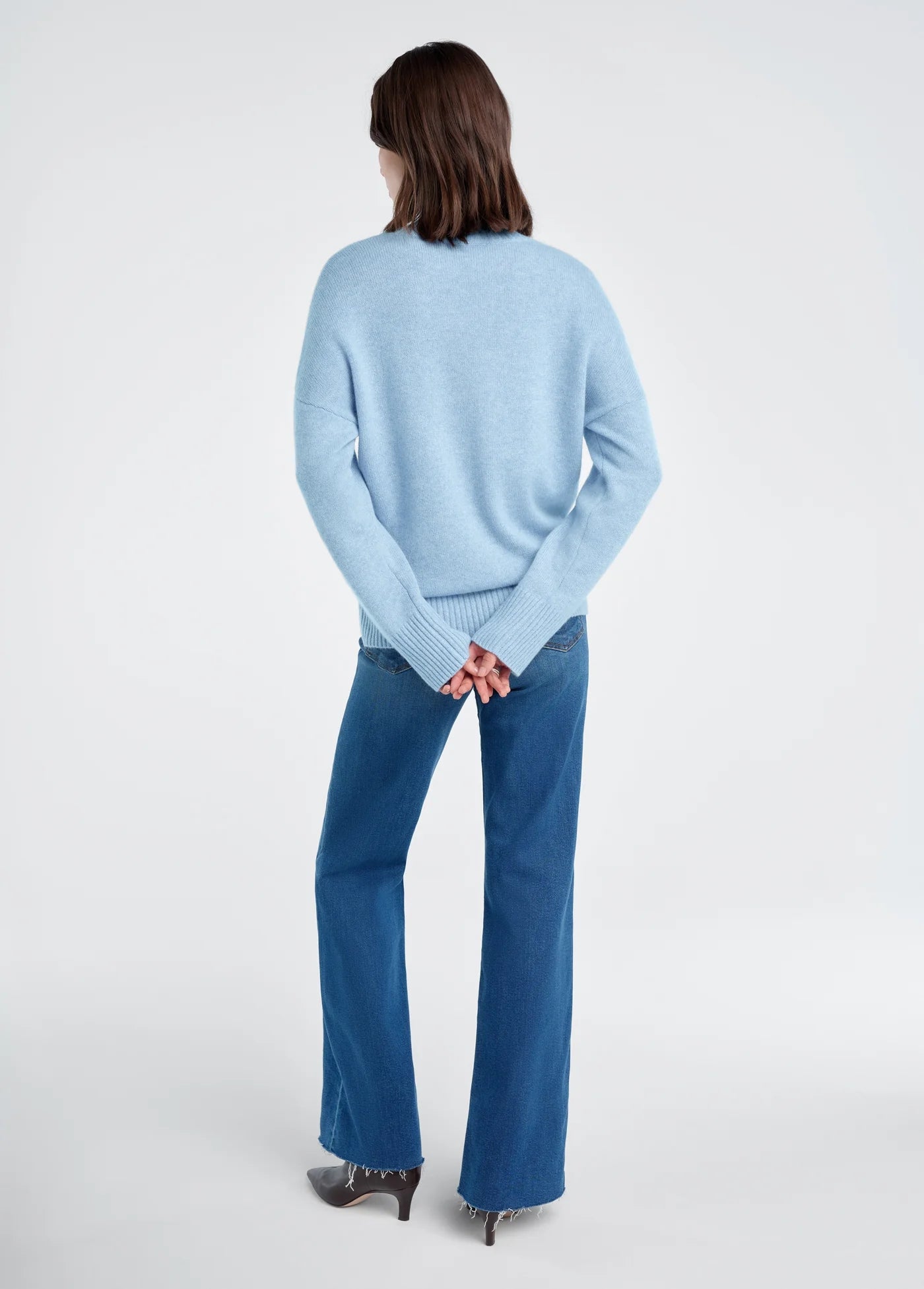 THE HIGH-NECK SWEATER