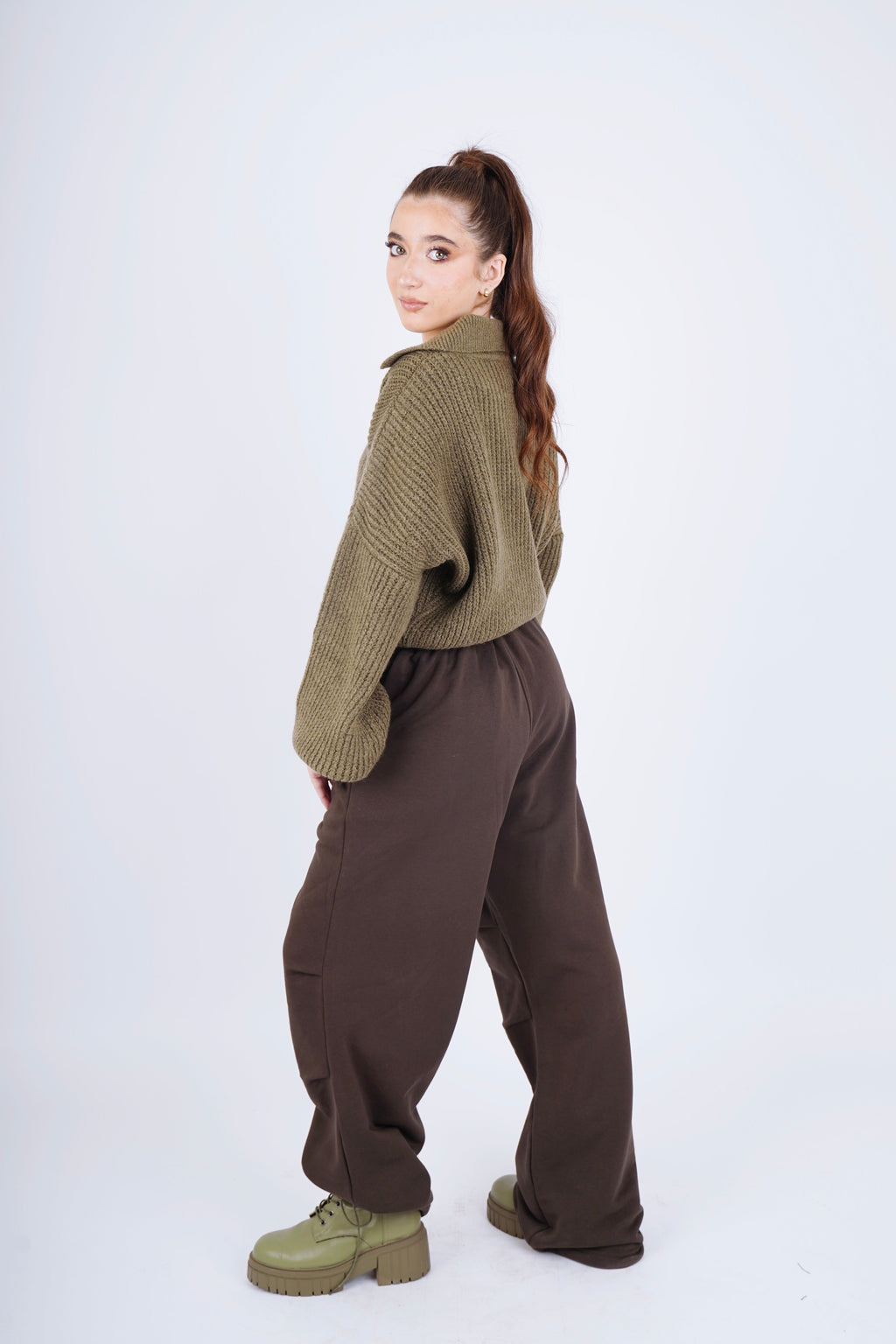 FLUFFY COLLAR KNIT - OLIVE