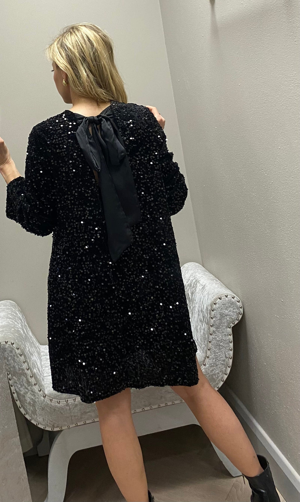 BLACK SEQUIN BOW BACK DRESS
