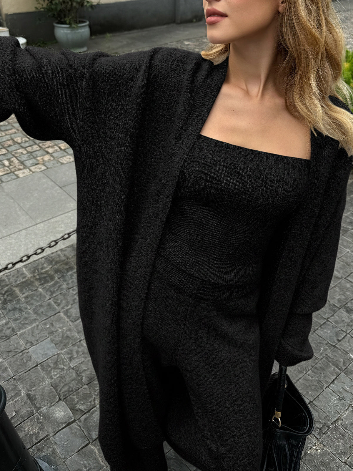 THREE-PIECE KNIT BUSTIER CARDIGAN PANTS SET