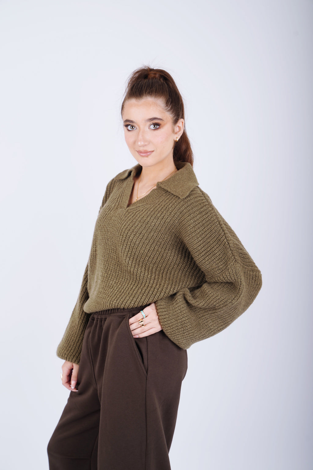 FLUFFY COLLAR KNIT - OLIVE