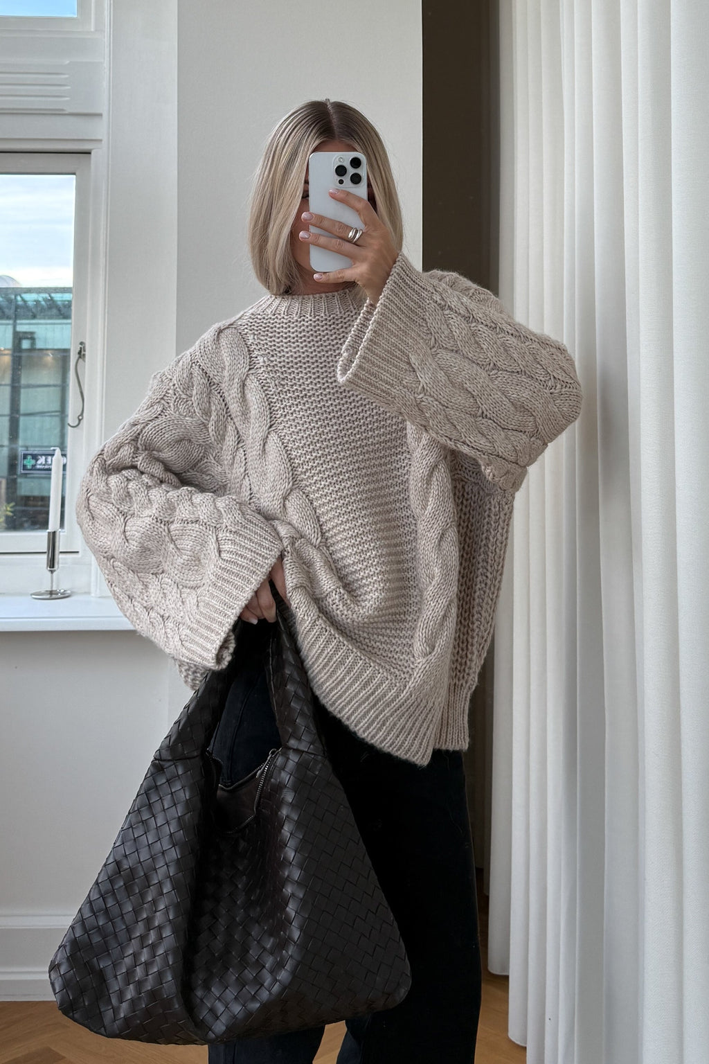 KNIT OVERSIZED CABLE SWEATER