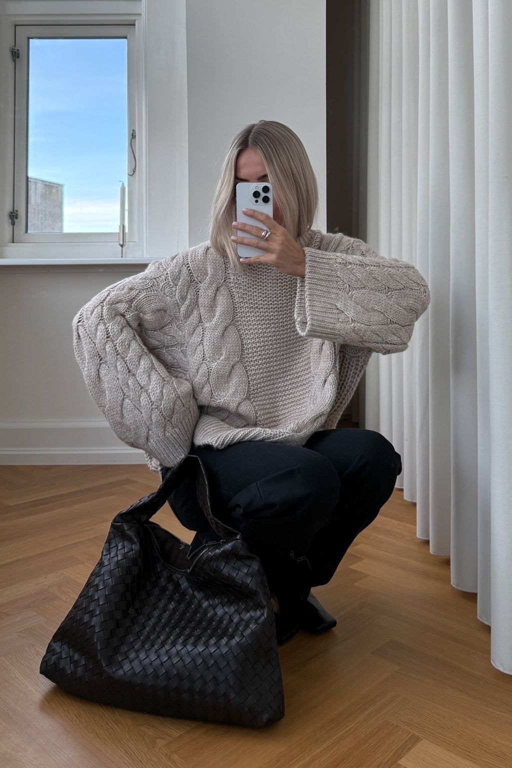 KNIT OVERSIZED CABLE SWEATER