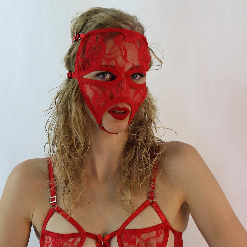 Scarlet Lace Full-Face Mask