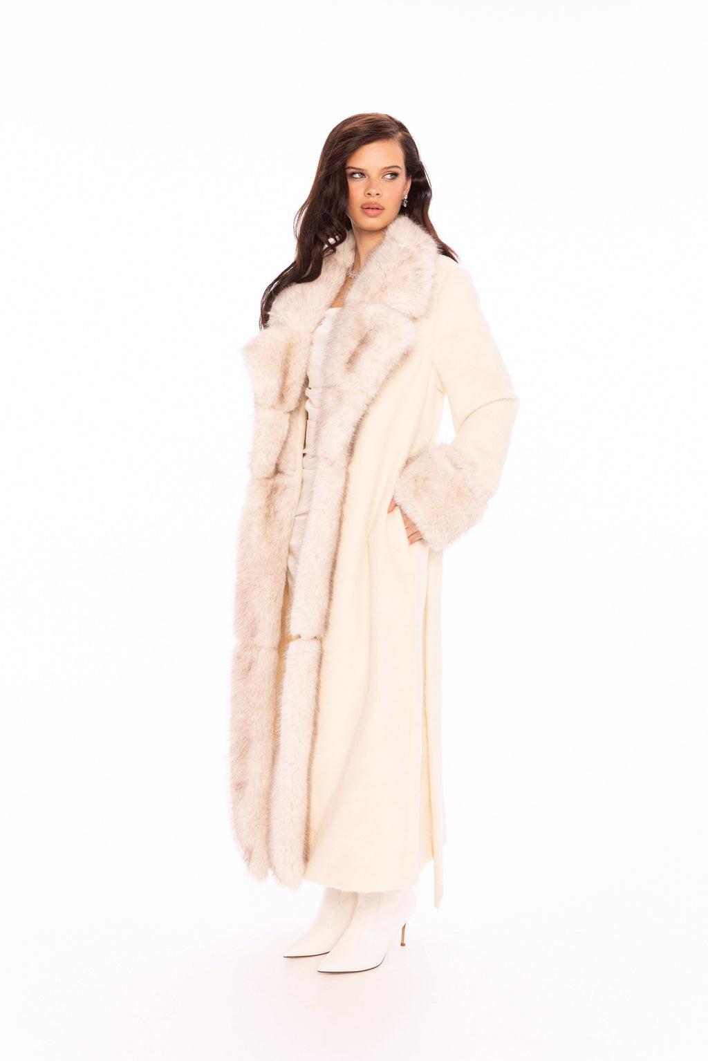 FAUX FUR COAT (OFF-WHITE)