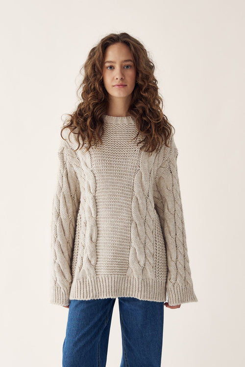 KNIT OVERSIZED CABLE SWEATER