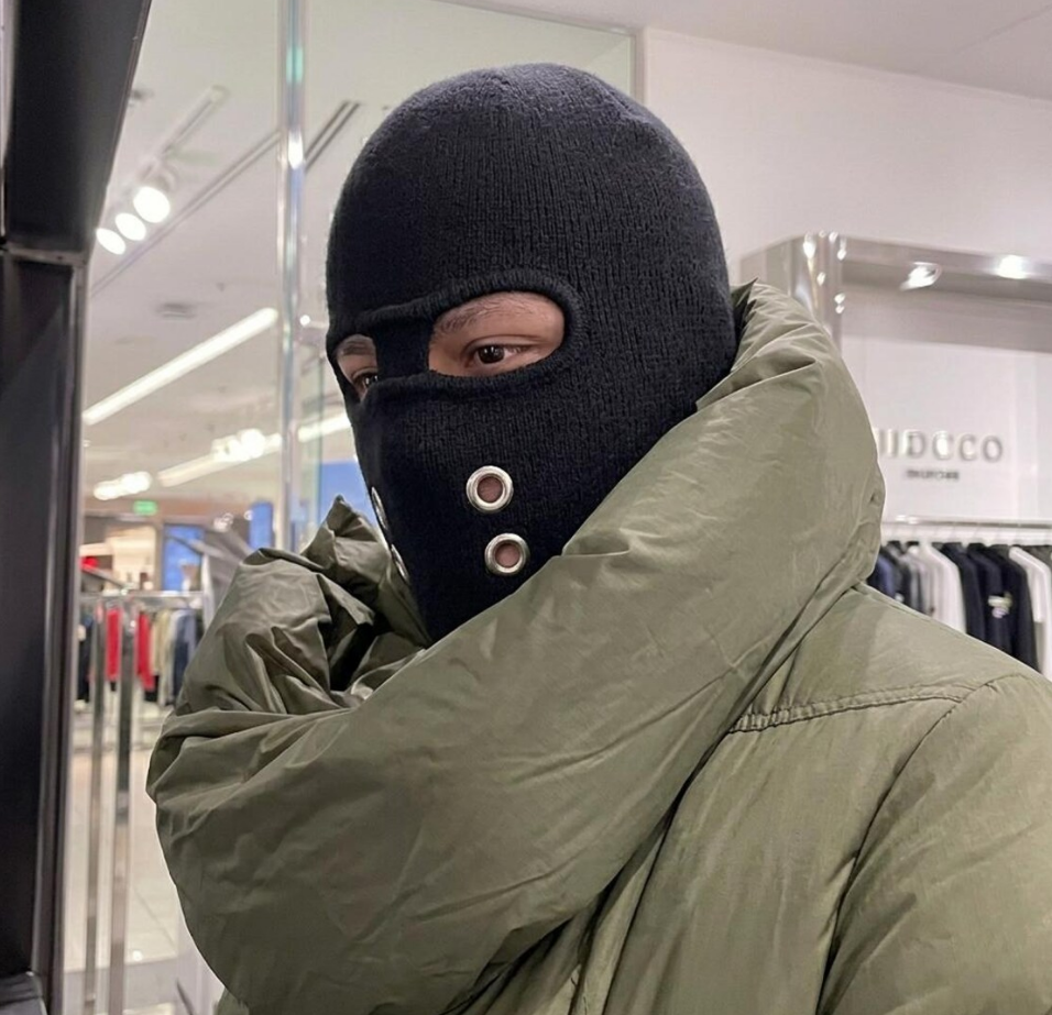 Black Knit Eye-Opening Balaclava 214