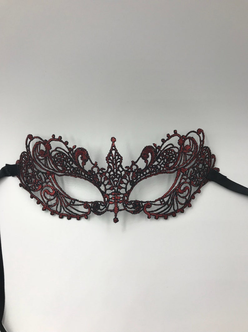 Masquerade mask