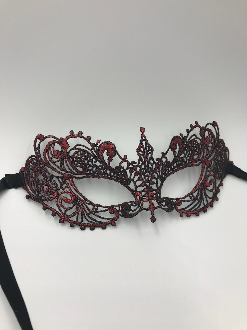 Masquerade mask