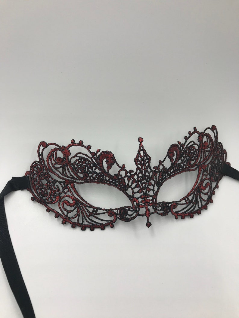 Masquerade mask