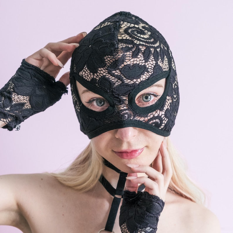 Handmade black lace half-face mask 60