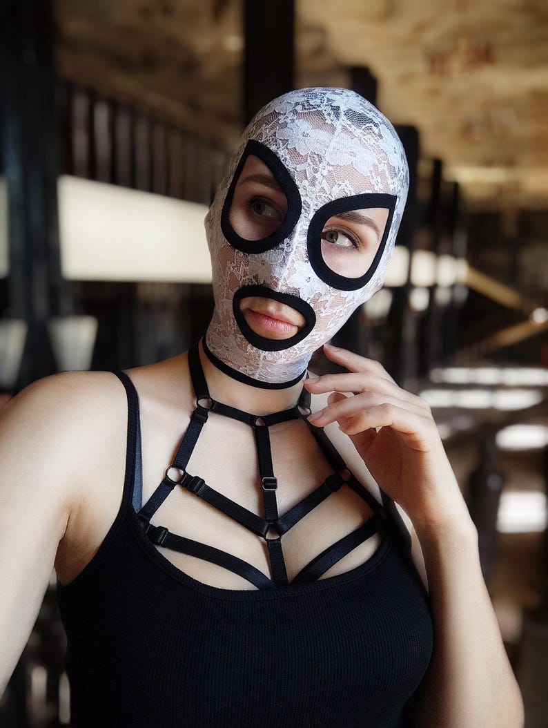 Handmade white lace mask 32
