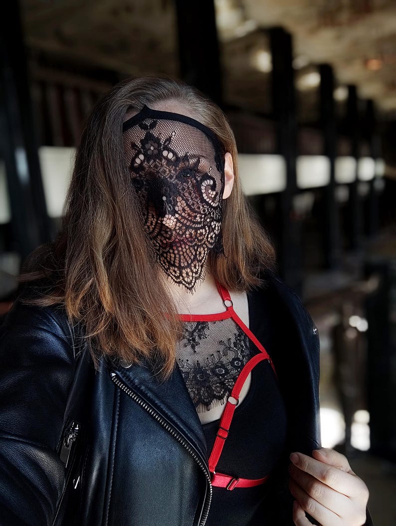 Handmade full face lace mask 50