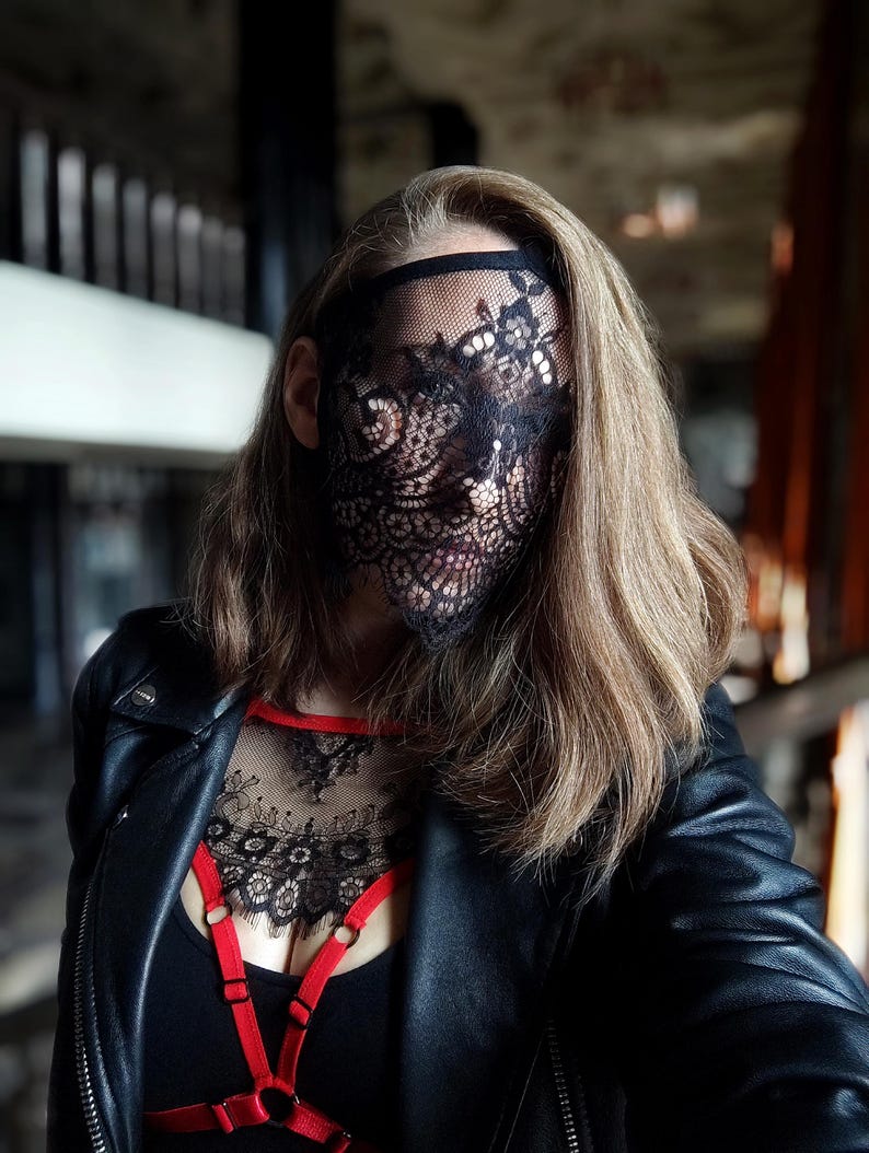 Handmade full face lace mask 50