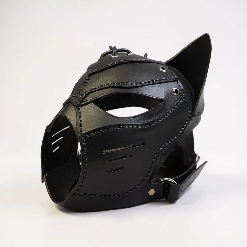 Dusk Hunter Leather Mask 143