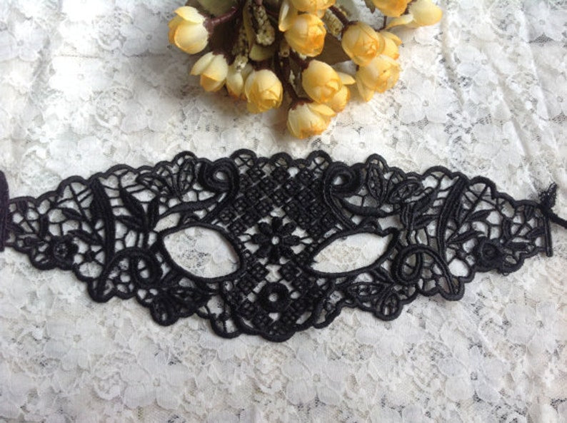 Black Lace Masquerade Mask: Queen Style with Elastic Ties