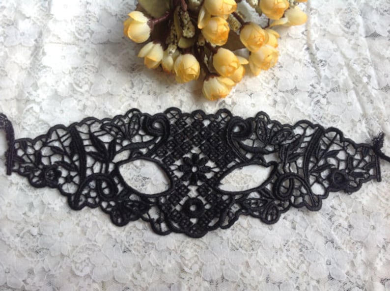 Black Lace Masquerade Mask: Queen Style with Elastic Ties