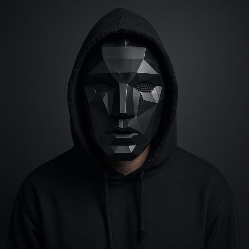 Low Poly Geometric Mask – Polygon Cosplay & Costume Accessory