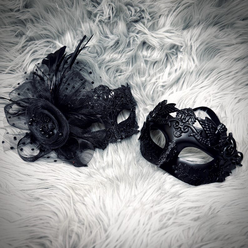 Black Men's or Women Masquerade Party Masks