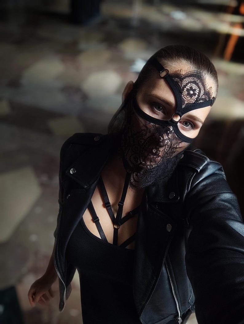 Black Gothic Lace Half-Face Mask