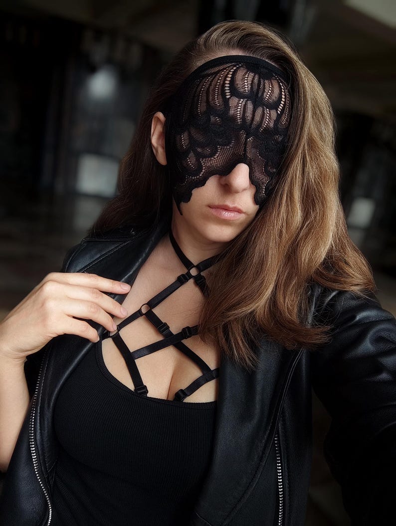 Black Floral Lace Eye Veil Mask 44