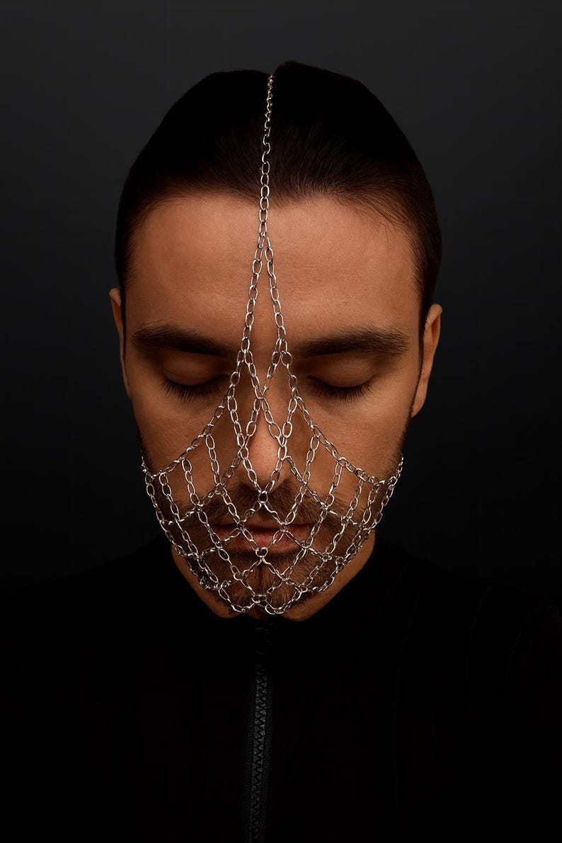 Chain Rave Mask – Cyberpunk Festival Accessory 174
